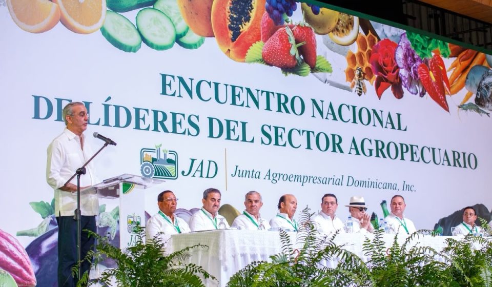 Abinader destaca avances del Gobierno en mecanización agrícola para elevar la productividad