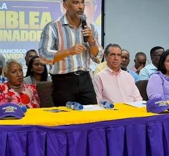 Luis Alberto activa trabajo político en Santo Domingo Oriental rumbo al 18 de octubre