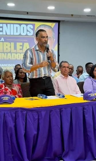 Luis Alberto activa trabajo político en Santo Domingo Oriental rumbo al 18 de octubre