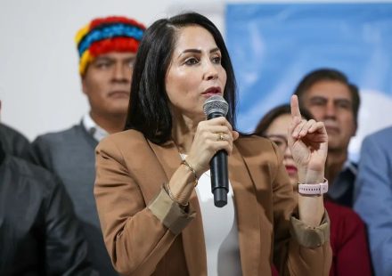 Tribunal Electoral de Ecuador ratifica que la correísta González no podrá ser candidata