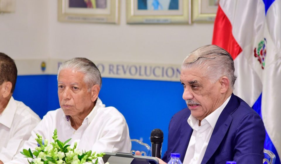 PRD autoriza a Miguel Vargas a iniciar contactos para coalición opositora de cara a 2028
