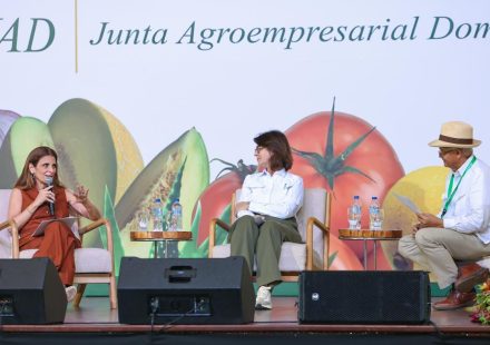 Ligia Bonetti propone más formación práctica para preparar el talento que necesita el país