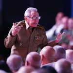 EE. UU. sanciona a nieto de Raúl Castro y banco cubano