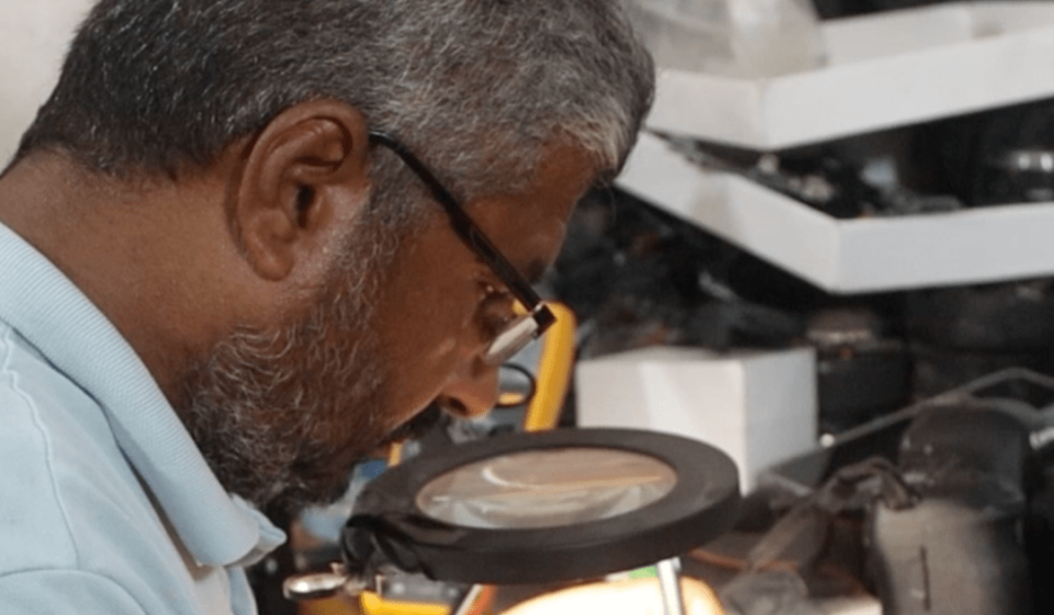 Gaza repairman helps journalists to keep documenting genocide