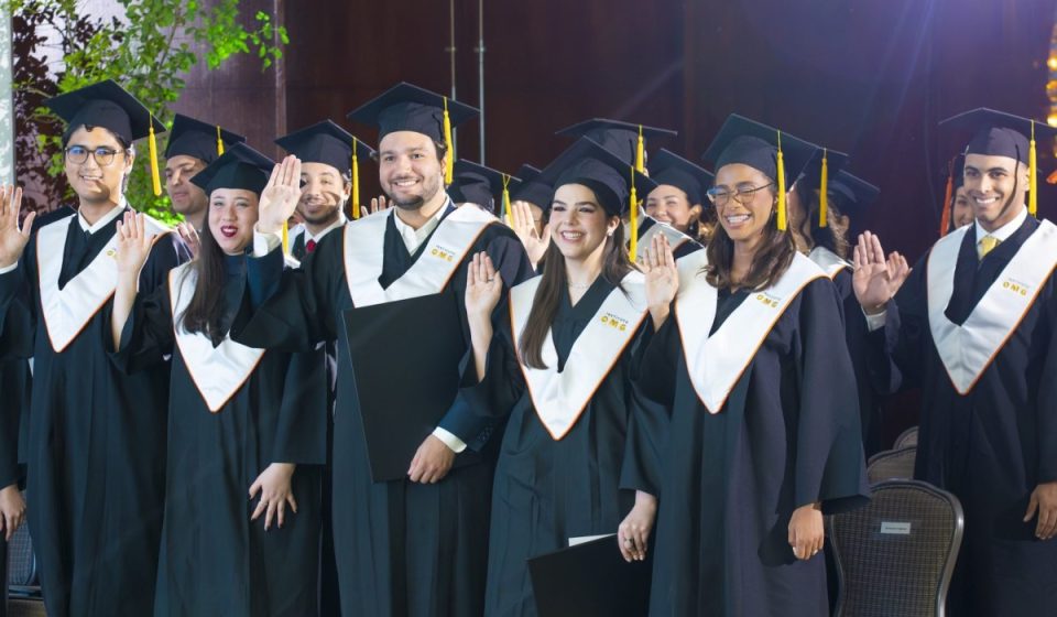 IOMG gradúa a su primera promoción de licenciados en Derecho