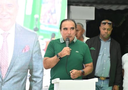 Víctor Pavón cuestiona gestión de Betty Gerónimo y la califica como una “tragedia municipal”