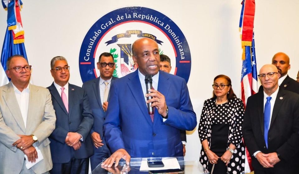 Toñito Almonte anuncia respaldo a Carolina y asegura es la carta de triunfo para el PRM para 2028
