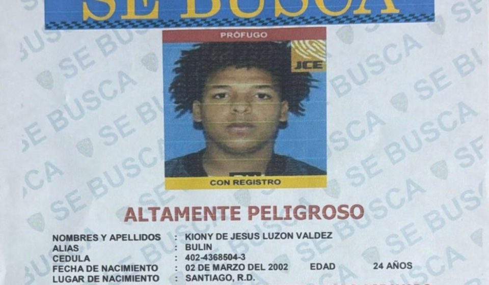 Se entrega a la Policía hombre buscado por tentativa de homicidio en Santiago