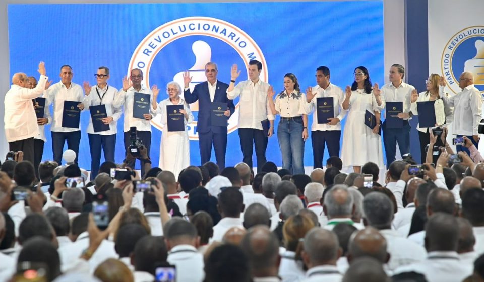 PRM juramenta su nueva dirección encabezada por Abinader para el período 2026-2030