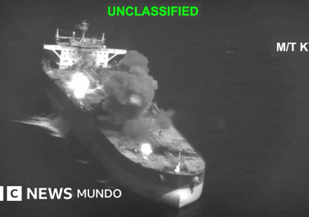 Estados Unidos ataca tres petroleros iraníes tras afirmar que sus buques de guerra fueron objeto de una ofensiva de Teherán