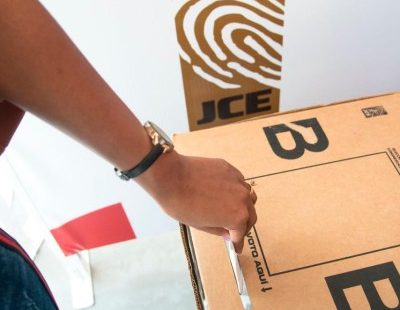 Estudio revela fuerte abstención electoral entre dominicanos en el exterior por falta de confianza
