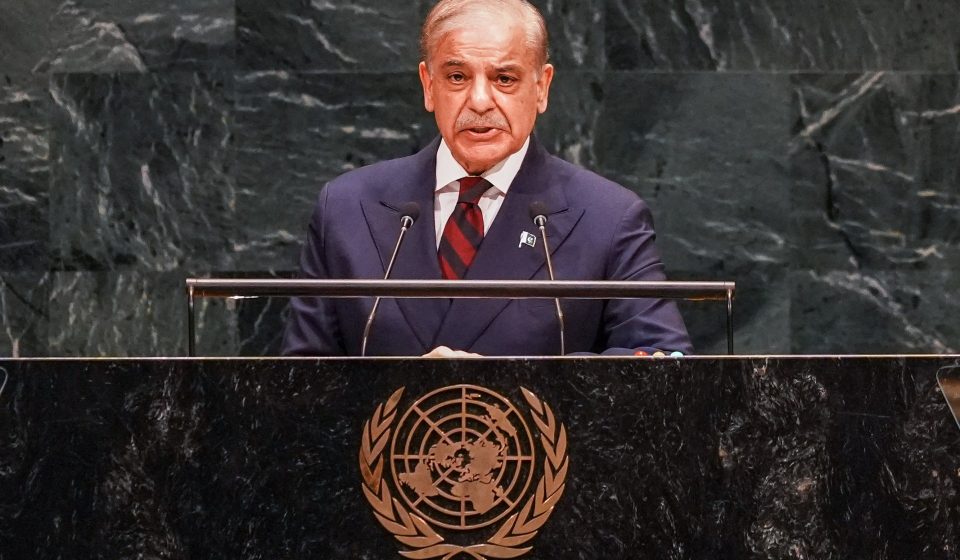 Houthi attack on Mecca, Medina would cross ‘red line’, Pakistan PM tells UN