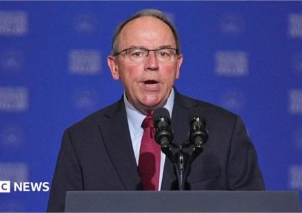 US congressman swims to safety after his plane is forced to land on a lake