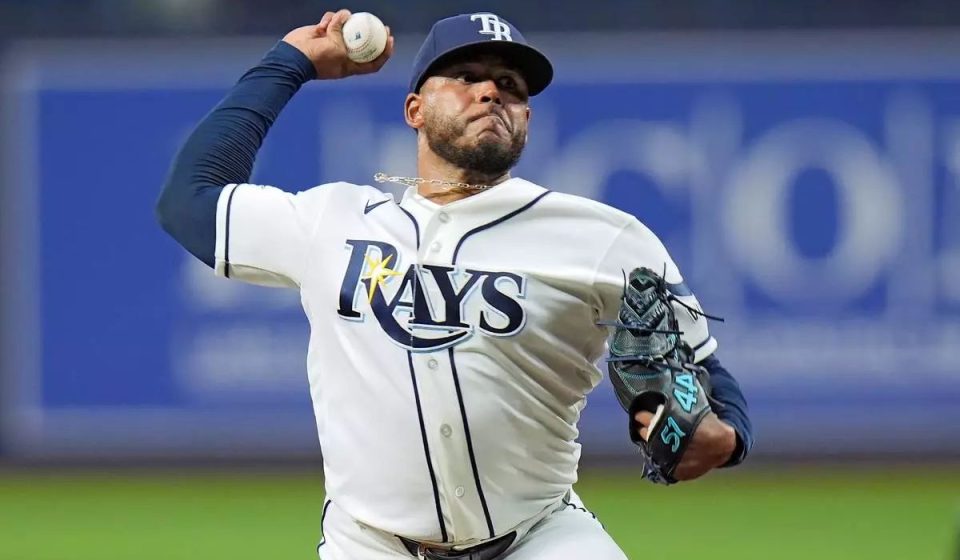Freddy Peralta se reencuentra con su dominio en las Grandes Ligas