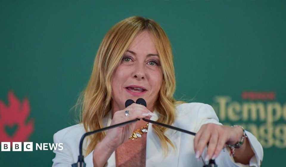 Italy ministers agree to ban burqa and niqab in school and cap foreigners in class