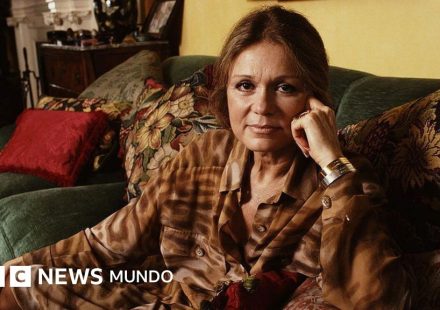 Muere a los 92 años Gloria Steinem, el ícono feminista de EE.UU. que se infiltró en un club de Playboy para denunciar las duras condiciones de sus empleadas