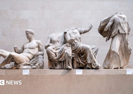 Greek PM urges UK PM to return Elgin Marbles permanently