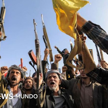 Quiénes son los hutíes, los rebeldes aliados de Irán en Yemen que tienen en vilo al mercado mundial de petróleo