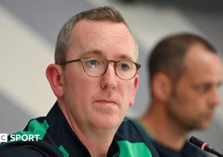 Republic of Ireland to wear black armbands for Israel game