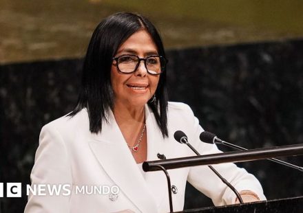 Delcy Rodríguez dice ante la ONU que habrá una transición hacia "una democracia plena" en Venezuela pero no da una fecha para las elecciones