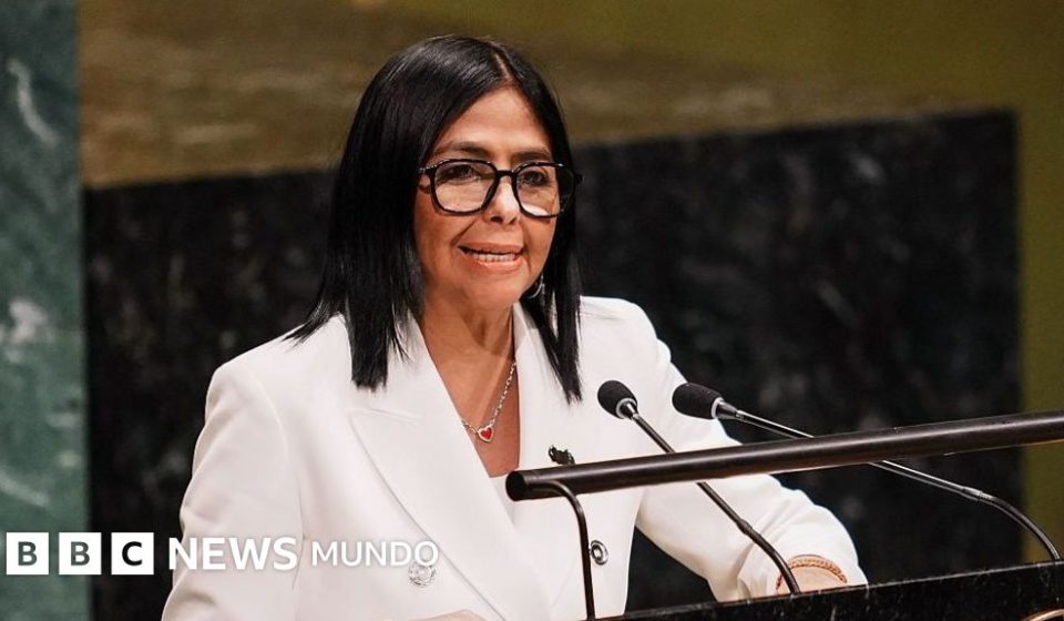 Delcy Rodríguez dice ante la ONU que habrá una transición hacia "una democracia plena" en Venezuela pero no da una fecha para las elecciones