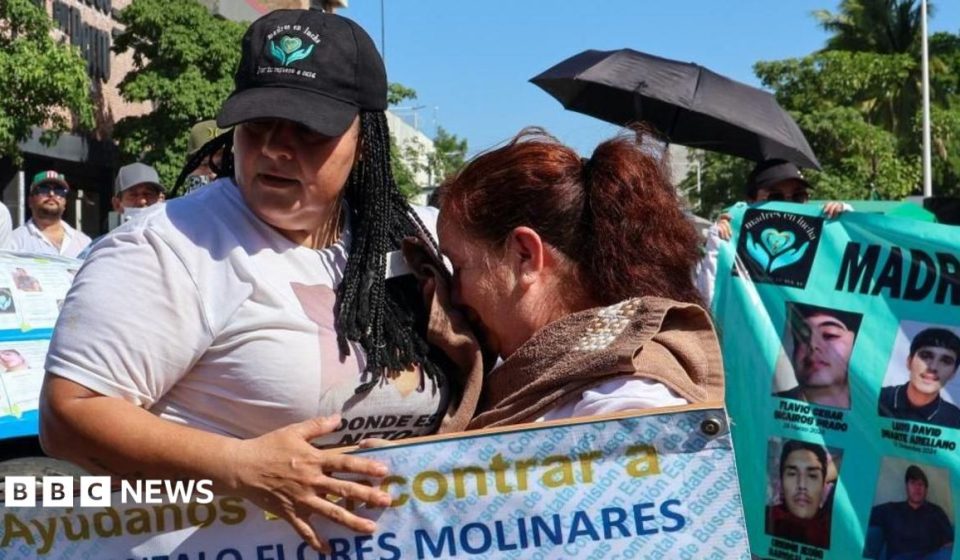 Thousands demand end to violence in Mexican cartel hotspot