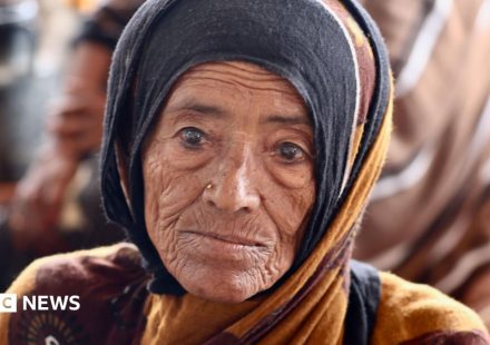 Yemenis flee across Red Sea as Houthis and Saudi-backed forces escalate war