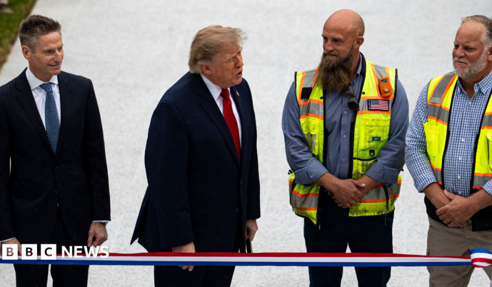 What is the White House pool and why is it in a row with Trump?