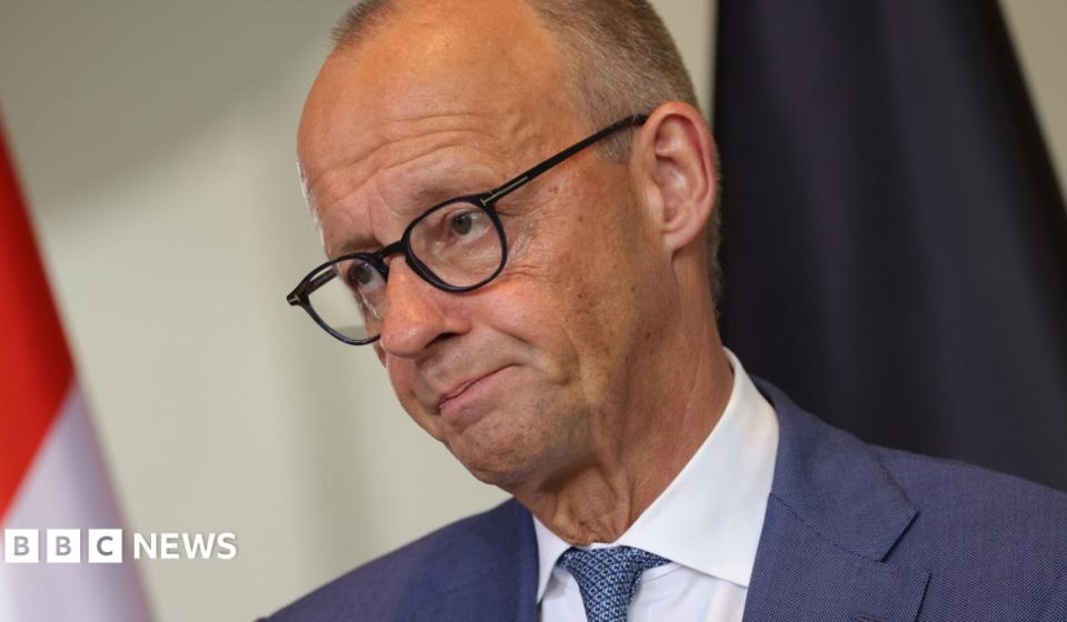 Eight German state premiers back Merz amid speculation over future