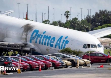 Five killed in Miami plane crash were in two vehicles on ground, investigators say
