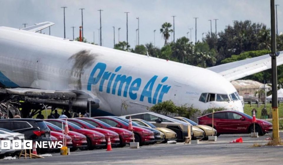 Five killed in Miami plane crash were in two vehicles on ground, investigators say