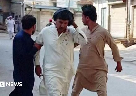 At least 21 killed after vehicle loaded with explosives rams Pakistan mosque
