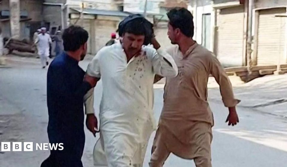 At least 21 killed after vehicle loaded with explosives rams Pakistan mosque