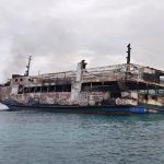 Cinco muertos y 86 desaparecidos tras incendio de barco en Filipinas