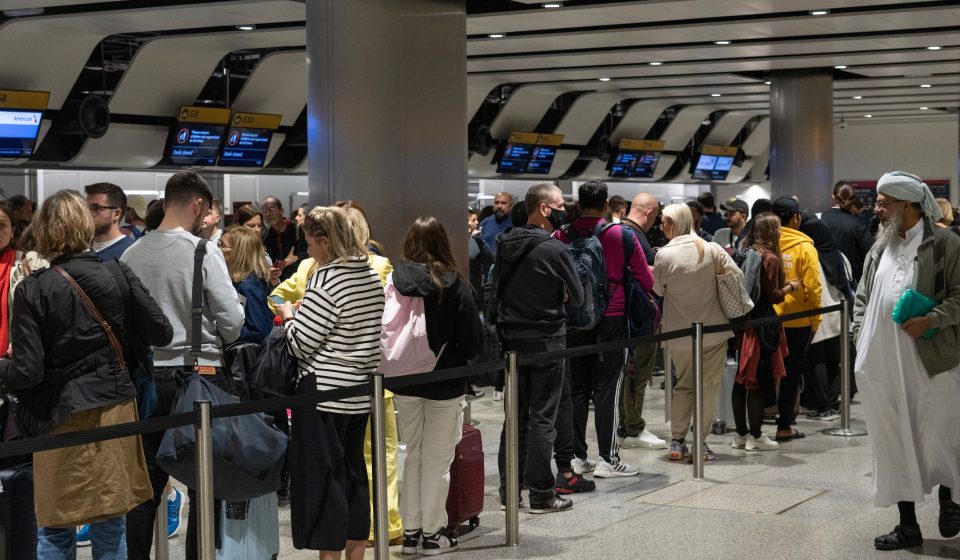 Hundreds of flights delayed, cancelled after UK air traffic control glitch