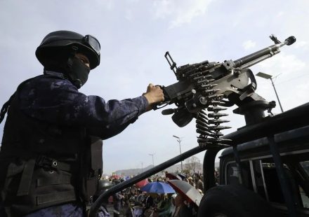 Hutíes advierten a Arabia Saudí que “no estará a salvo” por sus ataques