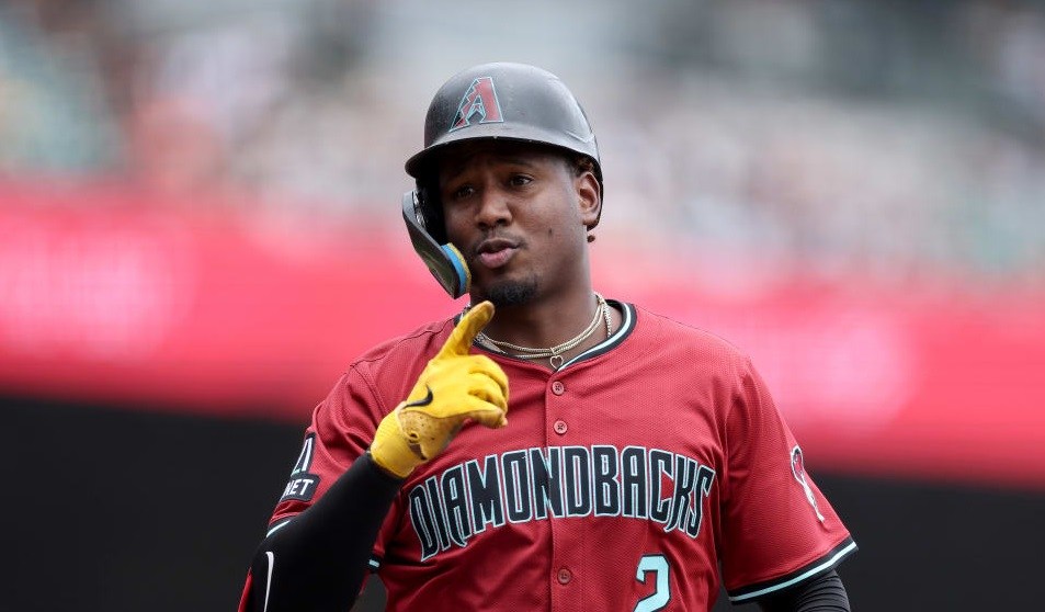 Perdomo regresó a la alineación de Arizona tras recibir pelotazo en el casco