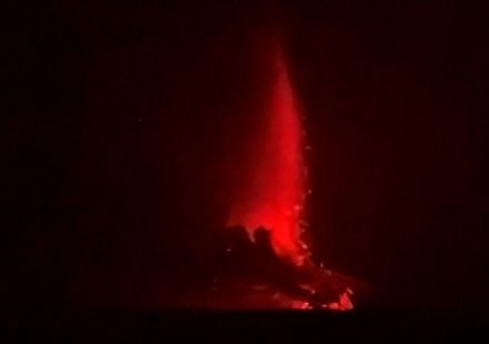 Indonesia volcano eruption disrupts hundreds of flights