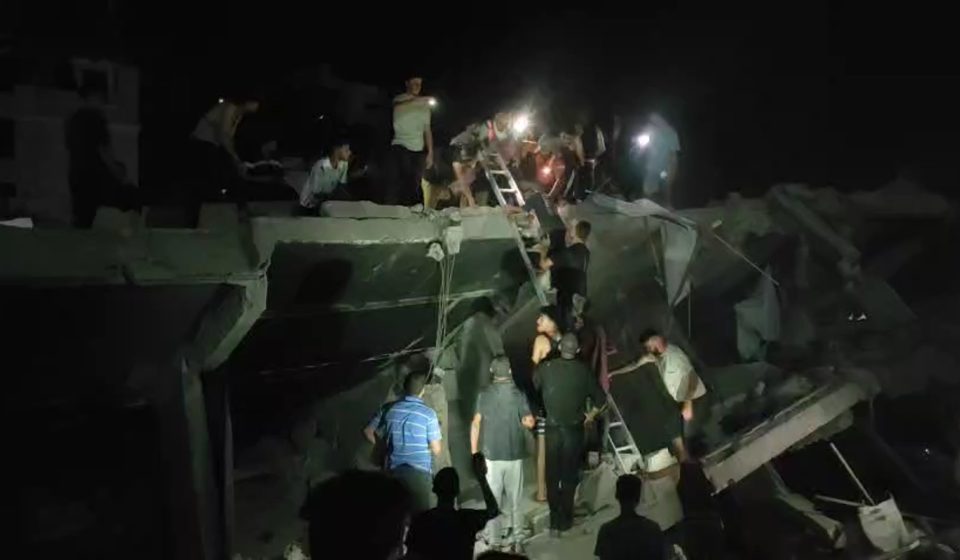 At least 10 dead, dozens missing in Gaza building collapse