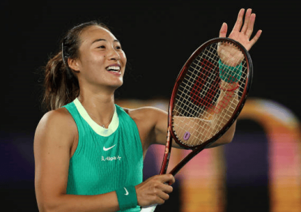 Qinwen Zheng fulmina a Swiatek con otro milagro y se planta en cuartos en Nueva York