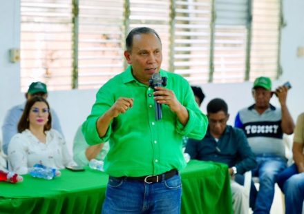 “Estudio reciente revela que para el 71% de los dominicanos el país va por mal camino” sostuvo Radhamés Jiménez