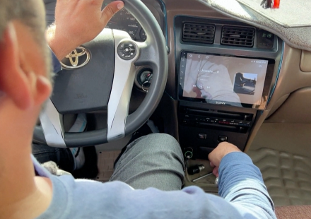 Afghan taxi drivers defy the Taliban’s music ban