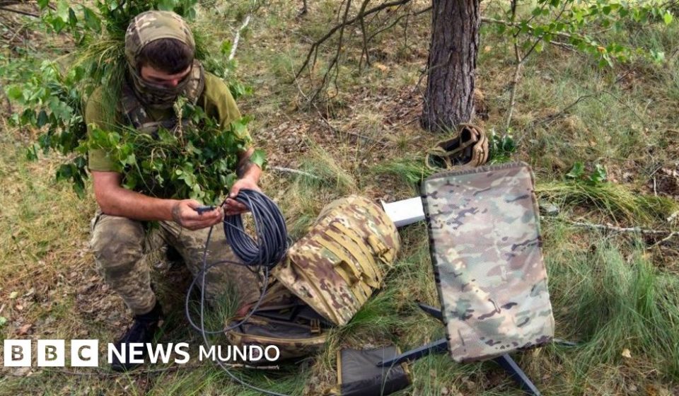 Por qué el internet de Starlink es clave en la guerra de drones de Ucrania contra Rusia