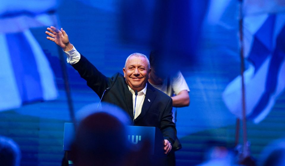 Who are the Israeli candidates trying to unseat Netanyahu?