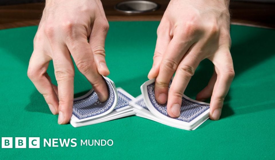 Por qué cada vez que barajas cartas el resultado es un acontecimiento sin precedentes en la historia del universo