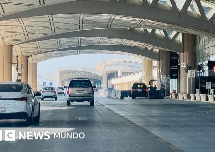 Al menos 12 muertos y más de 300 heridos en un ataque contra el aeropuerto internacional de Riad, la capital de Arabia Saudita