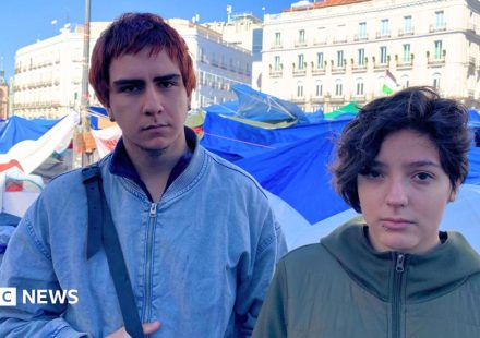 Protesters blame 'vulture funds' for Spain's housing crisis