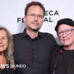"De niño me enseñaron a reconocer a los policías encubiertos entre la multitud": cómo fue mi infancia huyendo del FBI