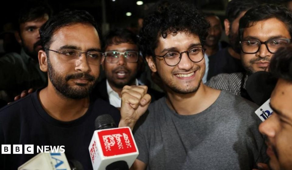 India 'cockroach' leaders who called on election chief to quit are freed from jail
