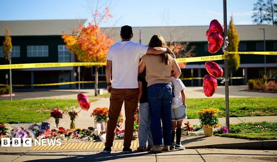 Oregon teacher fought school attacker before armed dad shot suspect 'multiple times'